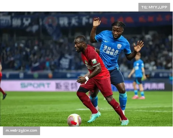 河南队迈达纳头球破门展现定位球威胁 南美外援在防反体系中扮演关键角色 河南队迈达纳头球破门展现定位球威胁 南美外援在防反体系中扮演关键角色